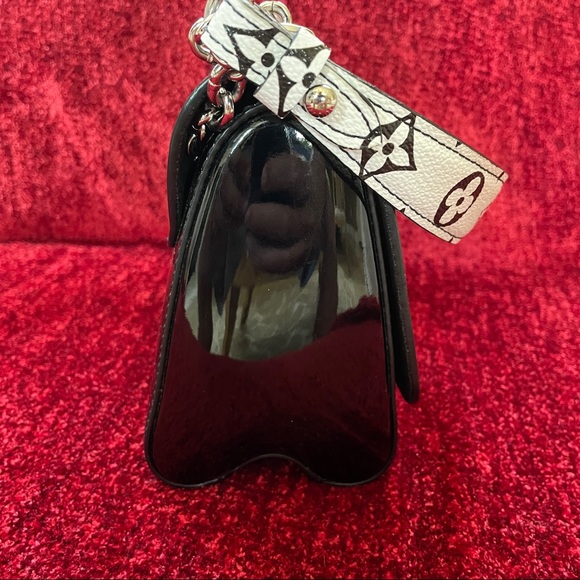 Louis Vuitton Twist - Picture 4 of 10